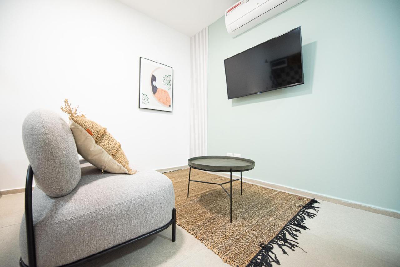 Port City Haifa - Downtown Luxury Apartments Екстер'єр фото