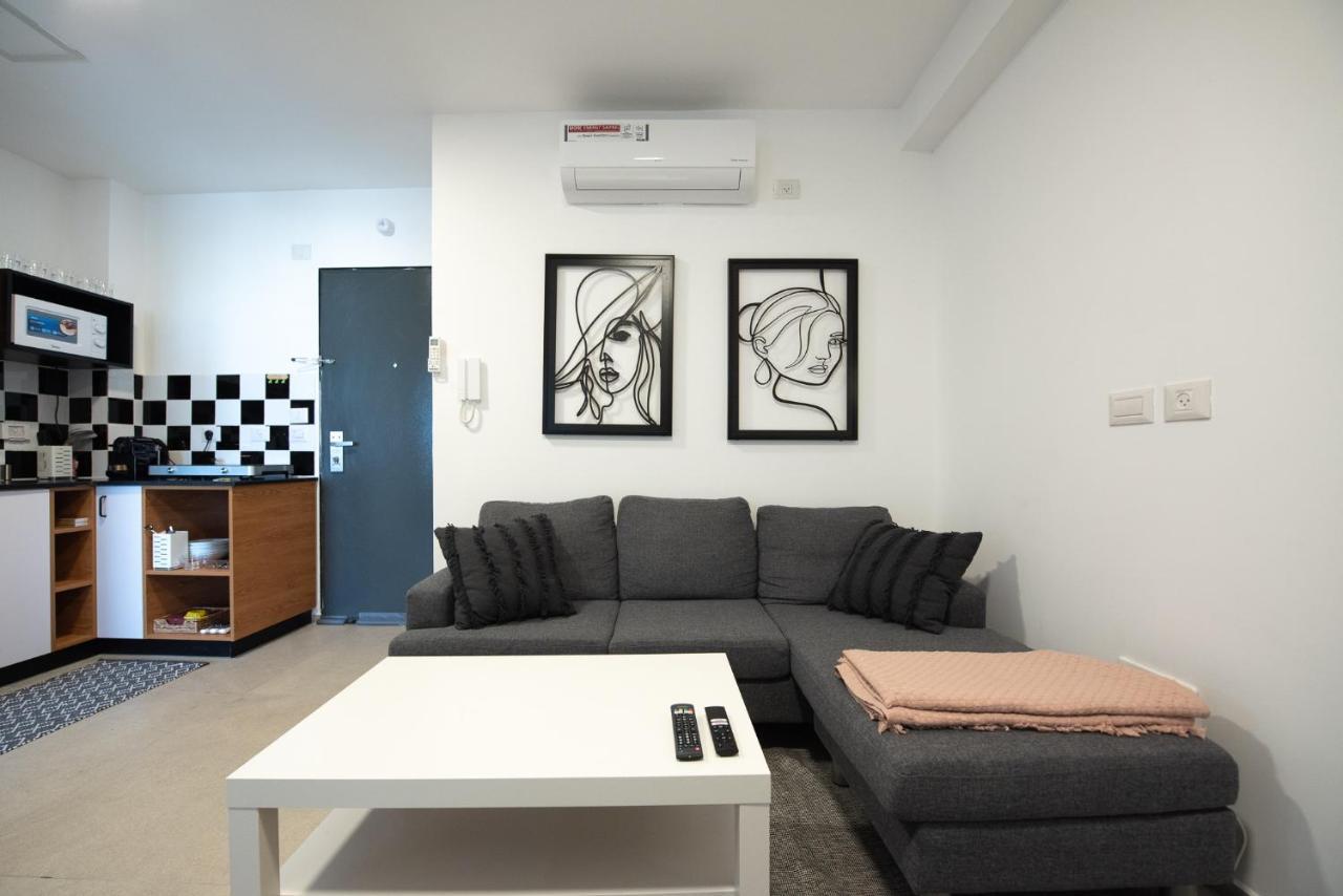 Port City Haifa - Downtown Luxury Apartments Екстер'єр фото